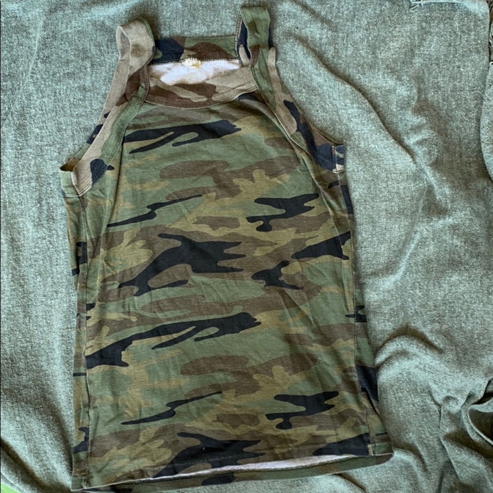 Unisex camouflage tank